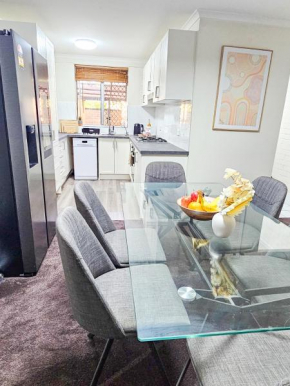 Queen of the Desert Villa Secure & Gated 2 Bdrm Home